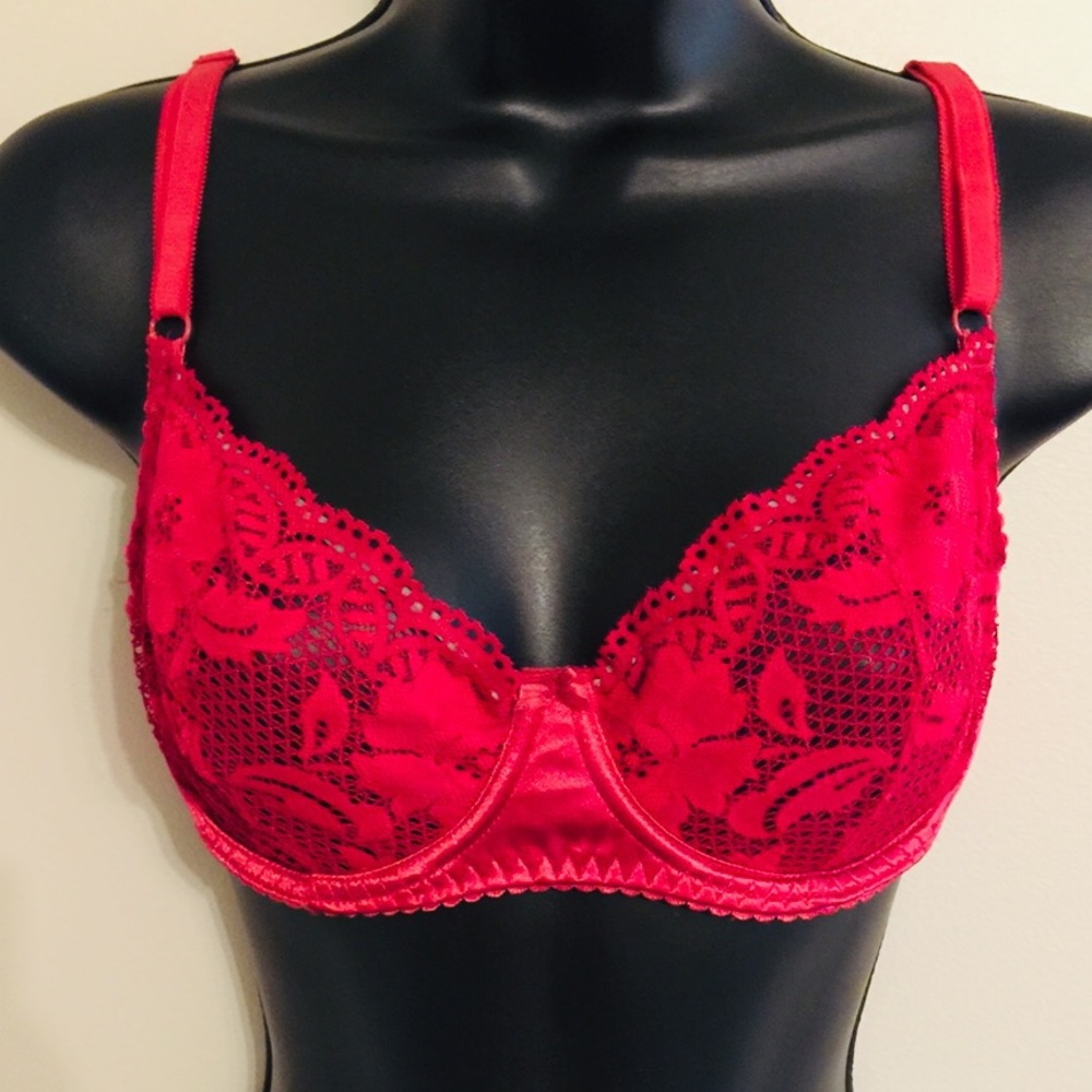 RARE RED LACE JLO BRA C36